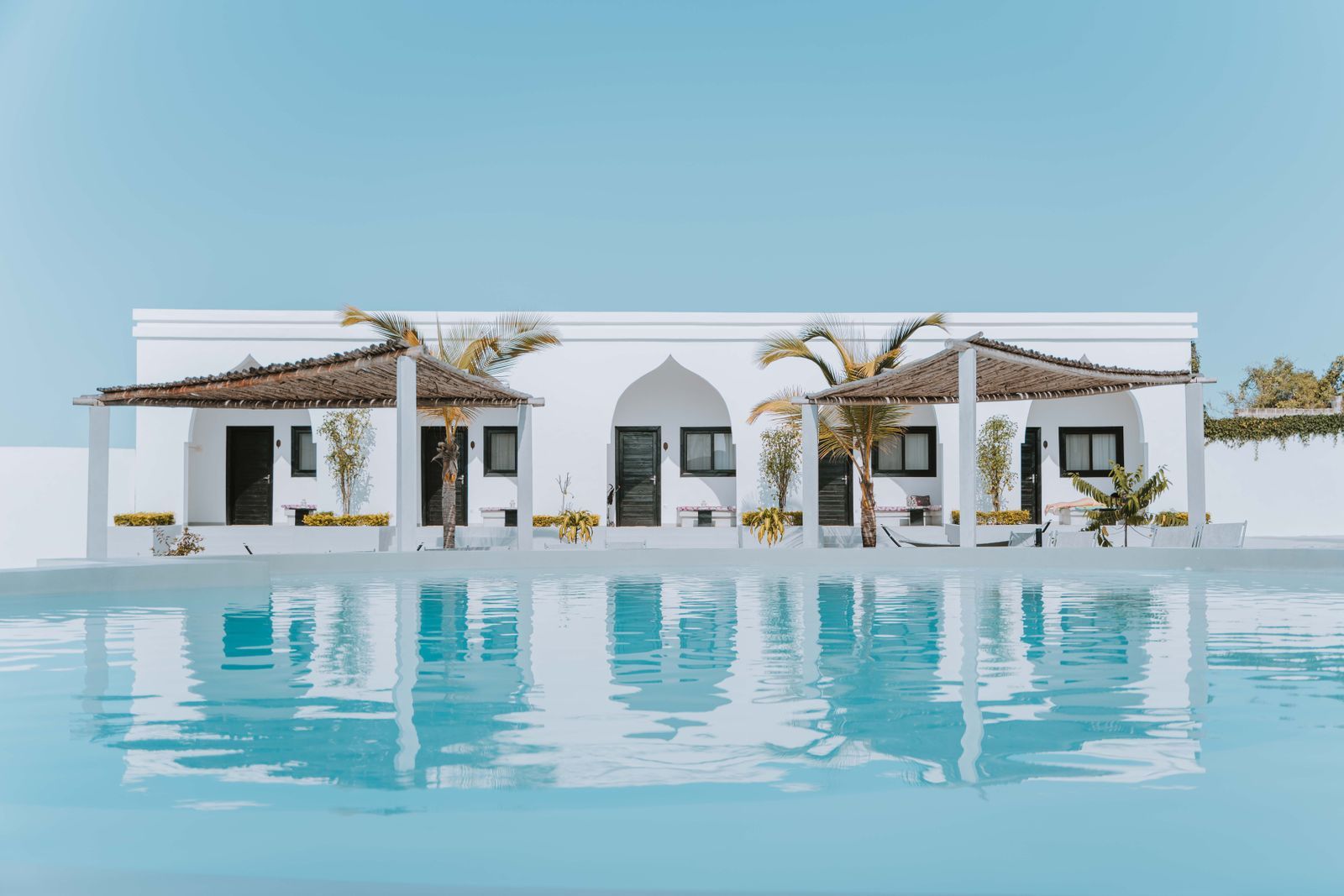Elegant white villa in Zanzibar